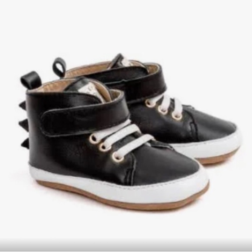 NWT Pretty Brave leather shoes